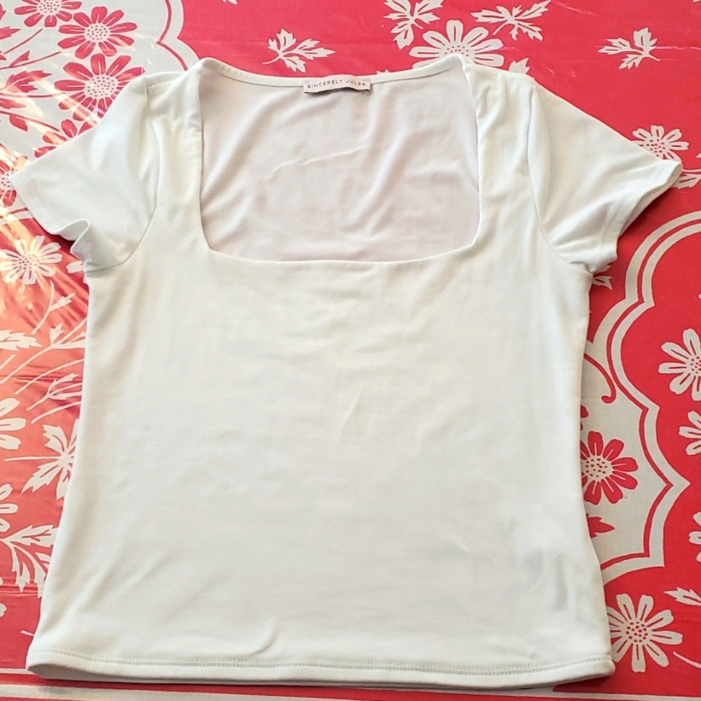 3/$25 Sincerely Jules square neck tee sz sm